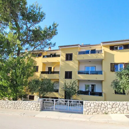 In Mit Eigenem Balkon By Interhome