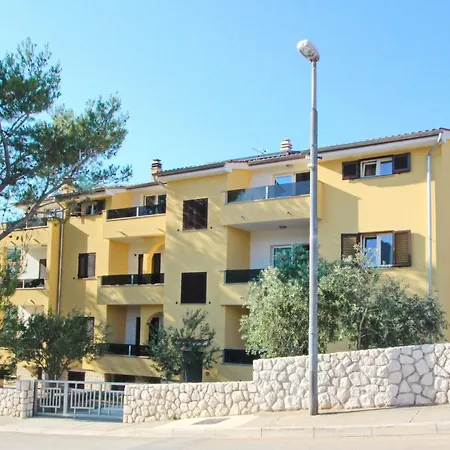 In Mit Eigenem Balkon By Interhome 아파트 *