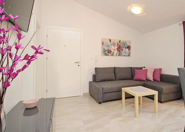 In Mit Eigenem Balkon By Interhome *