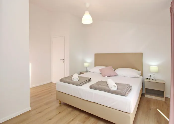 Apartman In Mit Eigenem Balkon By Interhome