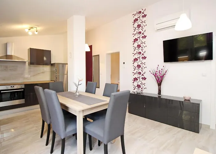 Apartman In Mit Eigenem Balkon By Interhome *