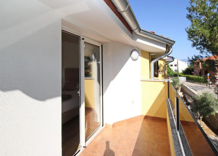 In Mit Eigenem Balkon By Interhome *