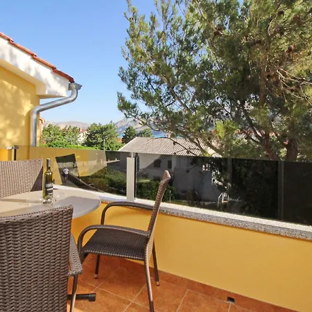 In Mit Eigenem Balkon By Interhome